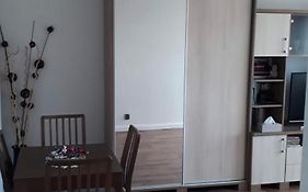 Pillango Parki Kis Lakas 15 Percre A Belvarostol