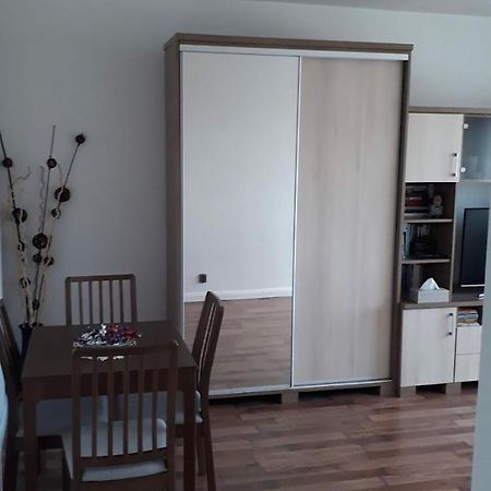 Pillango Parki Kis Lakas 15 Percre A Belvarostol Budapest Kültér fotó